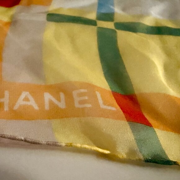 CHANEL CC Logo 20 X 20 inches Scarf Handkerchief 100% Silk - Picture 2 of 5